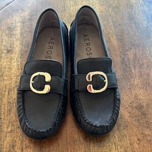 Like new black loafers with gold buckle. Great condition, 8.5 medium